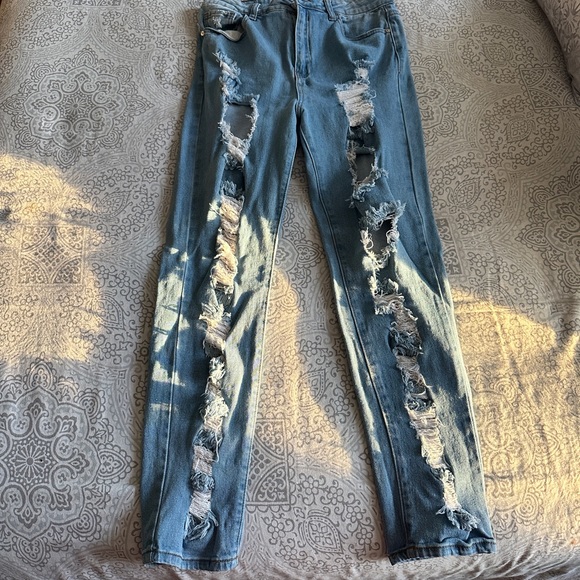 Distressed ripped skinny jeans sz 11 Denim Blvd - Picture 3 of 4
